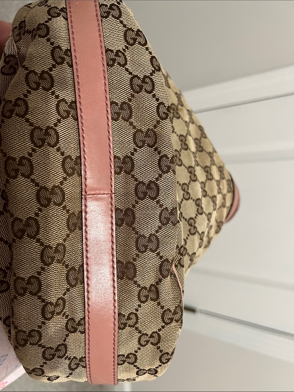 Gucci Beige GG Canvas Shoulder Bag with Pink Trim - Picture 5 of 5